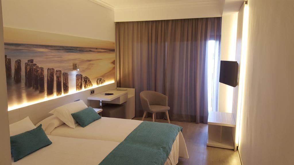Hotel Obelisco Плайя-де-Пальма Номер фото